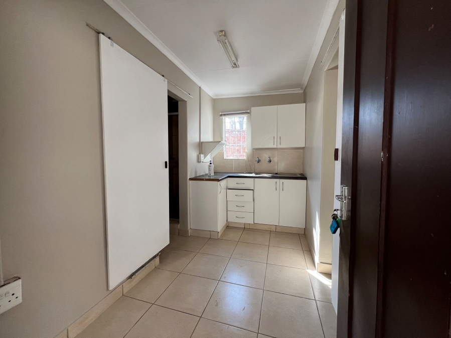 To Let 1 Bedroom Property for Rent in Irene Park North West